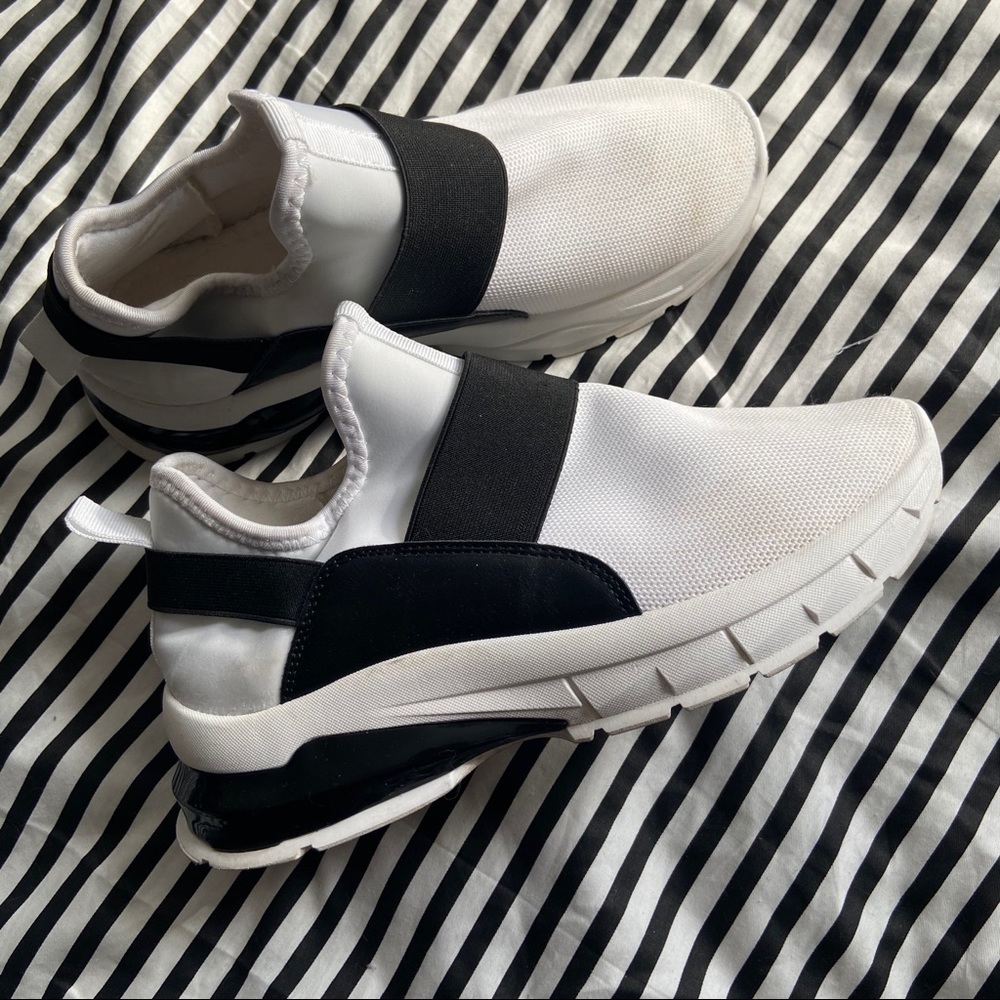 Sommer Ray Slip On Sock Sneakers